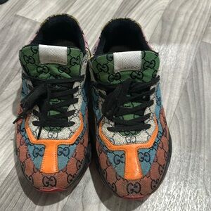 GUCCI sneakers